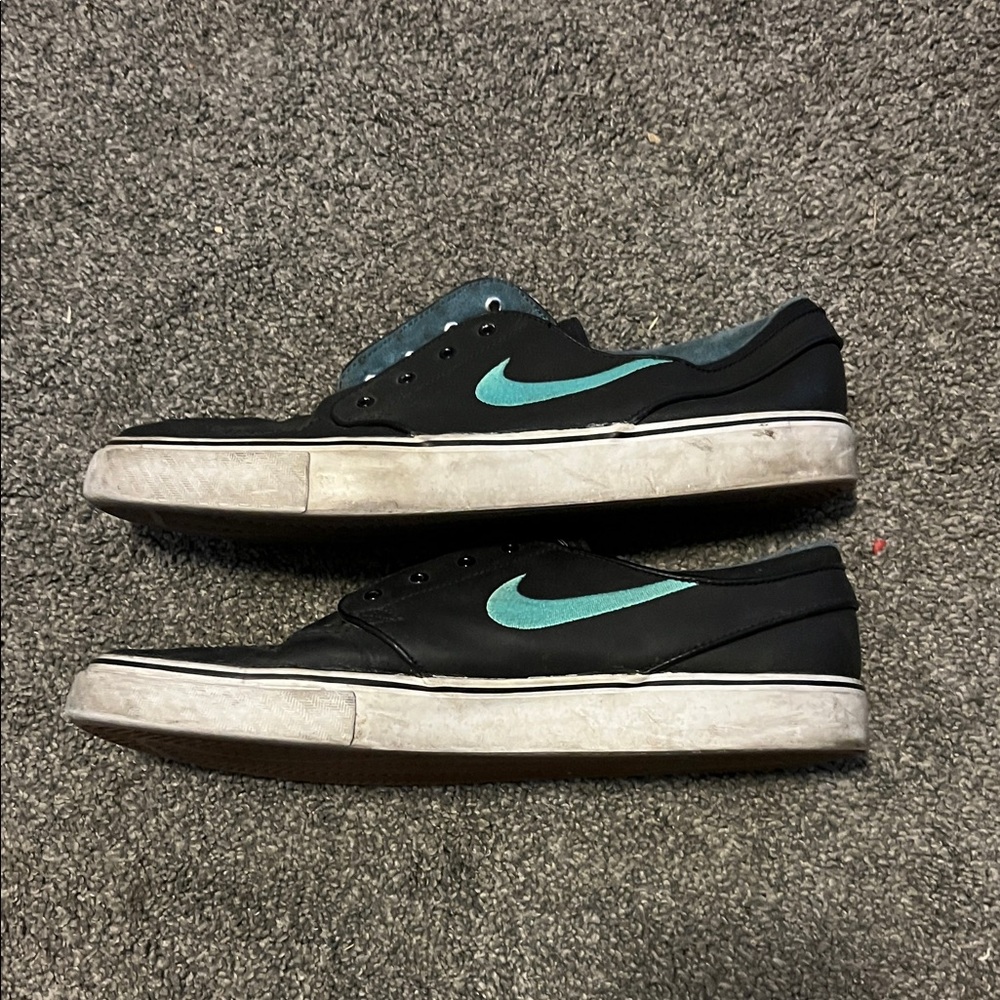 Nike Stefan Janoski Black and Teal Men's Sneakers - Picture 4 of 7